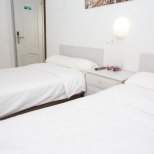 Habitación con 2 Camas Individuales